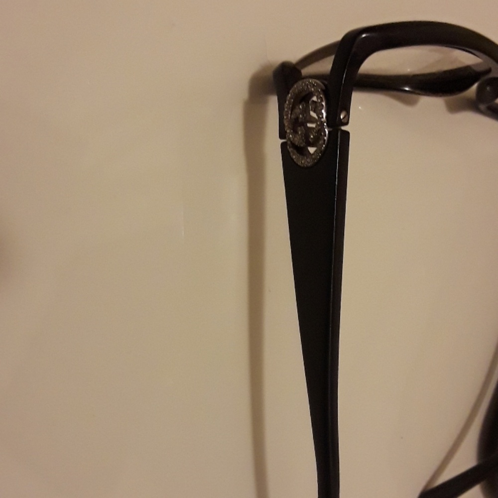 Glass - Picture 3 of 4